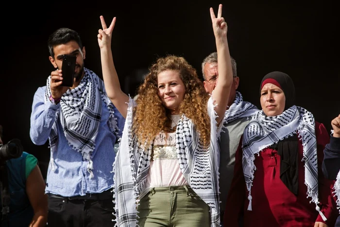 Armata israeliană a arestat-o pe cunoscută militantă palestiniană Ahed Tamimi FOTO EPA EFE