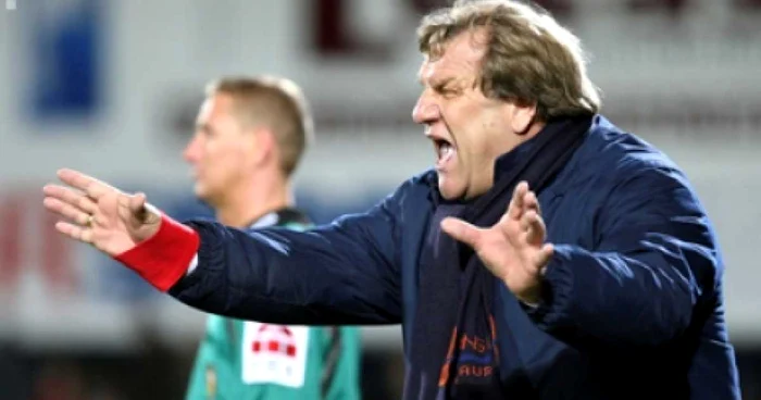FOTBAL: Boskamp s-a bătut cu un şofer în trafic