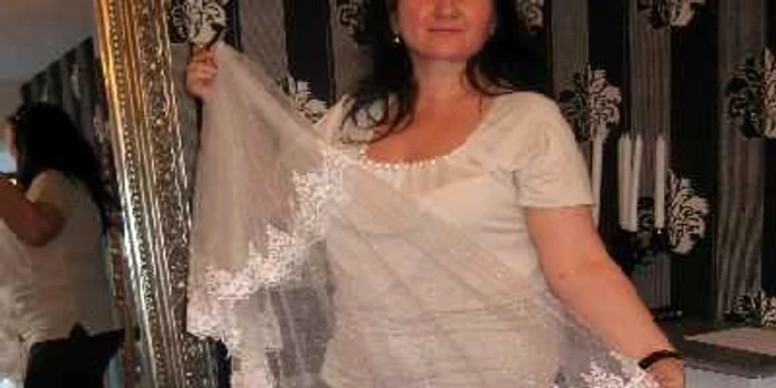 Maria Vintilă a îmbrăcat sute de mirese