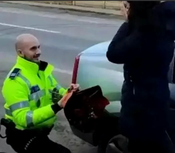 Vlad Adrian a obținut un „Da“ decis din partea iubitei. FOTO Facebook