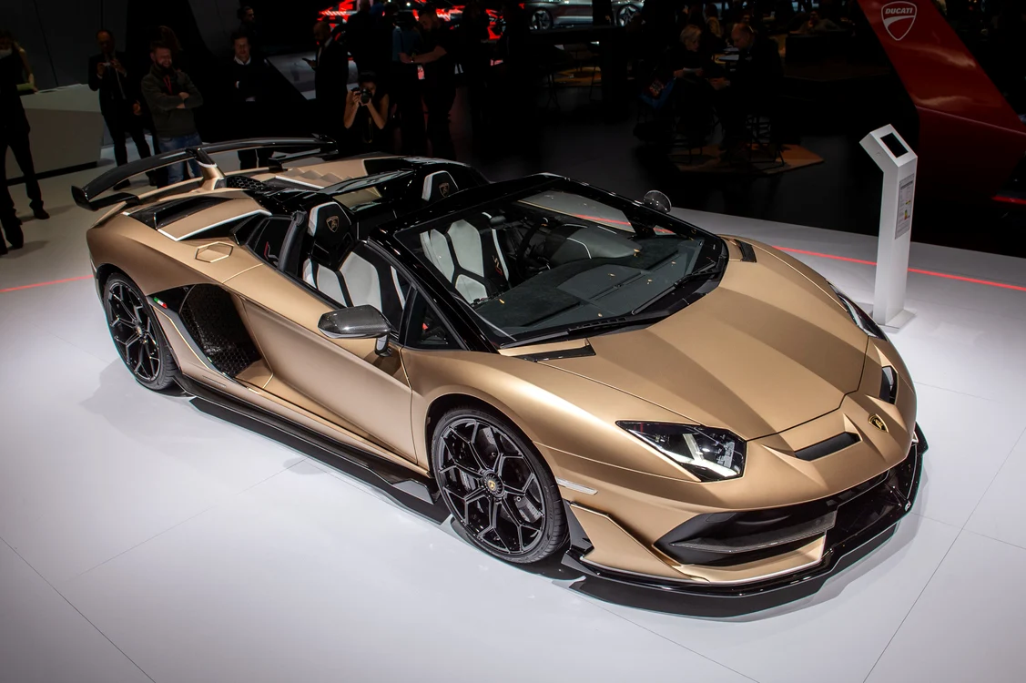 Modelul Lamborghini Aventador SVJ atinge „suta” cu start de pe loc în 2,7 secunde!Foto: Guliver / GettyImages