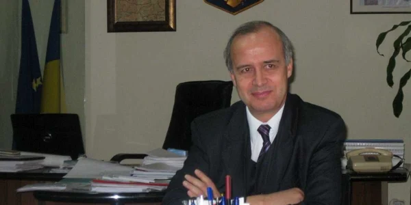 Primarul Aurel Simionescu