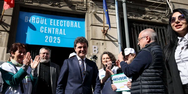 Depunere candidatură Nicușor Dan FOTO Inquam Photos / George Călin 2025 03 07 1889 jpg