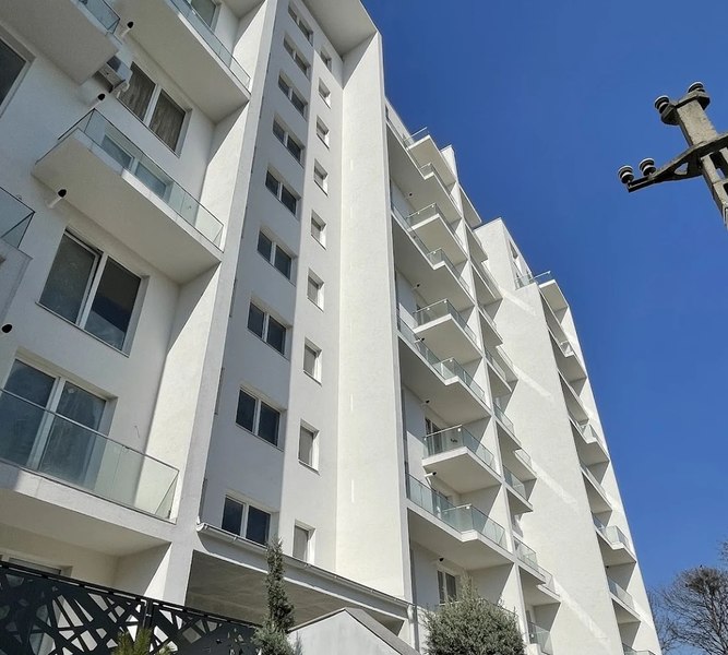 Avocați și notari, implicați într-un tun imobiliar de 8,7 milioane de euro la Ploiești. 14 persoane trimise în judecată