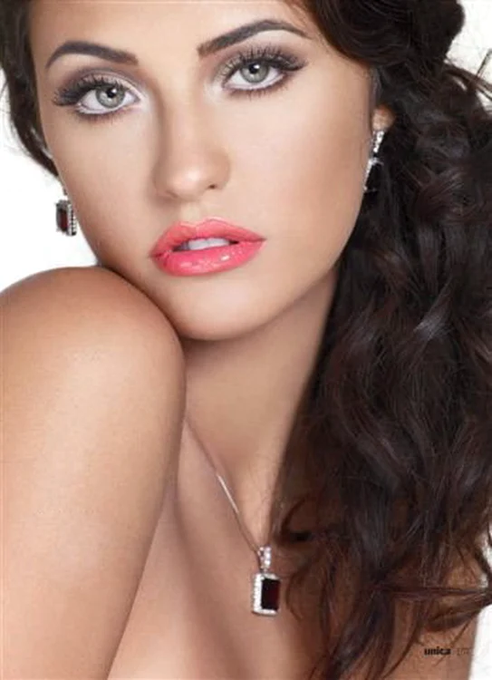 
    Antonia  