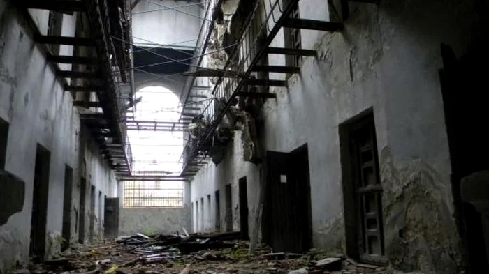 Cum arată din cer celebra închisoare Doftana, în ruine / foto: arhiva Click!