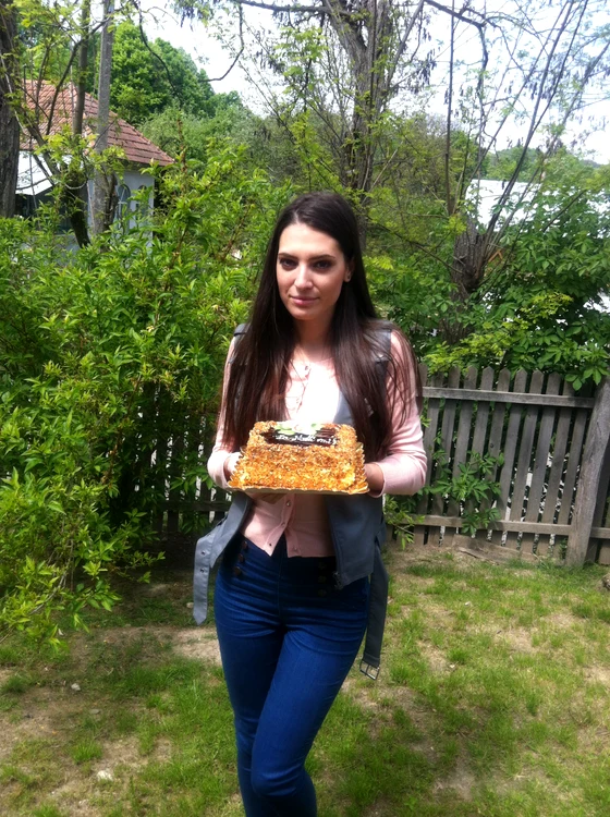 
    Tort Krantz  