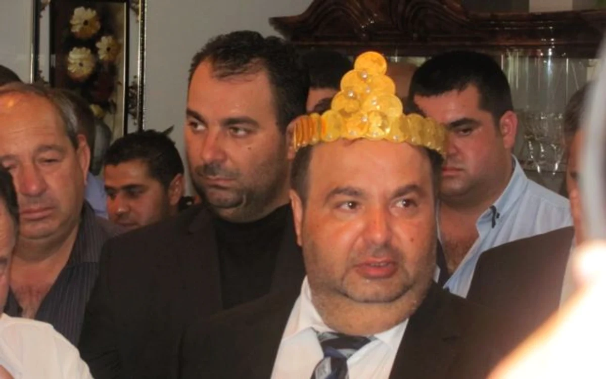 Încoronarea regilor Dorin şi Daniel Cioabă ca regi, după moartea tatălui lor. (Foto: Ramona Găină/Adevărul)