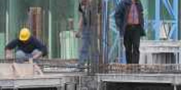 În luna octombrie 2011, volumul lucrărilor de construcţii a scăzut faţă de luna septembrie 2011, ca serie brută cu 1,4%