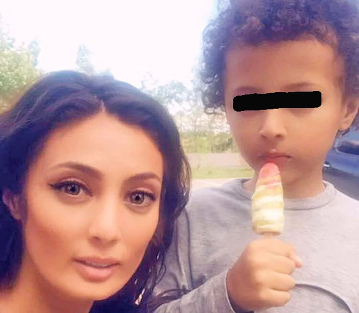 
    Claudia Pavel  este nedespărţită  de fiul ei, Noah  