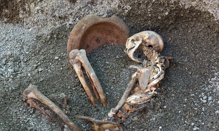 Chipul unui bărbat din Pompeii, ucis de erupția Vezuviului, reconstituit cu inteligența artificială (© Facebook / Pompeii - Parco Archeologico)