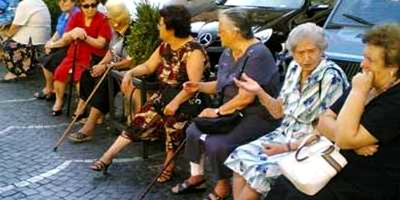 Multe italience bătrâne şi bogate au fost înşelate