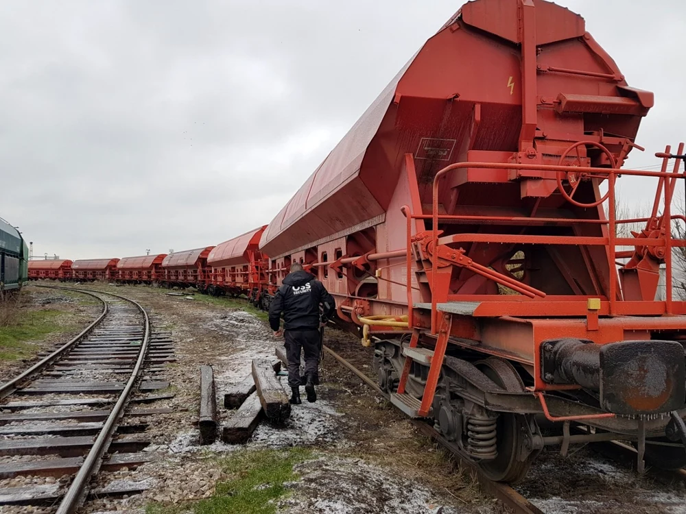 Combustibilul a fost sustras dintr-un tren de marfă. FOTO arhivă Călin Gavrilaș
