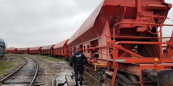 Tren de marfa foto Calin Gavrilas