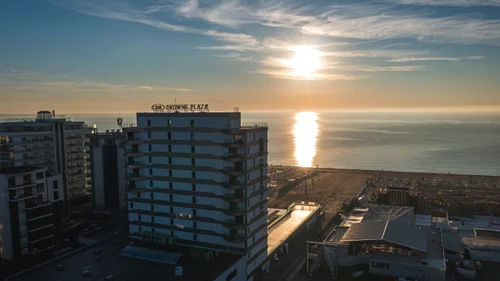 Crowne Plaza Mamaia, filmată din dronă