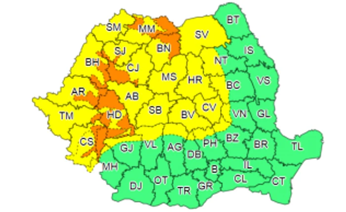 Marţi va ploua pe arii extinse în vestul, nord-vestul şi centrul ţării.