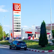 Benzinărie Lukoil în București FOTO Shutterstock