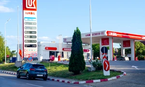 Benzinărie Lukoil în București FOTO Shutterstock