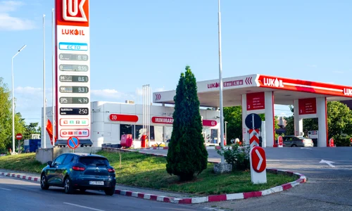 Benzinărie Lukoil în București FOTO Shutterstock