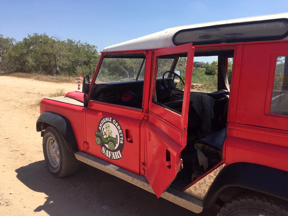 Una dintre cele căutate excursii este cea cu jeep-ul
