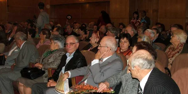 Cele mai longevife cupluri au fost premiate de municipalitate 
