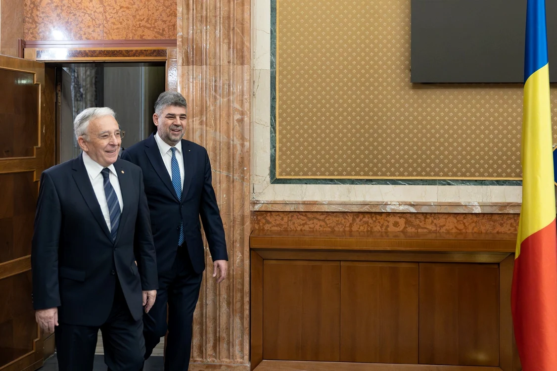 Marcel Ciolacu și guvernatorul BNR, Mugur Isărescu FOTO: GOV