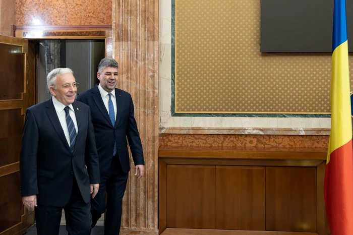 Marcel Ciolacu și guvernatorul BNR, Mugur Isărescu FOTO: GOV