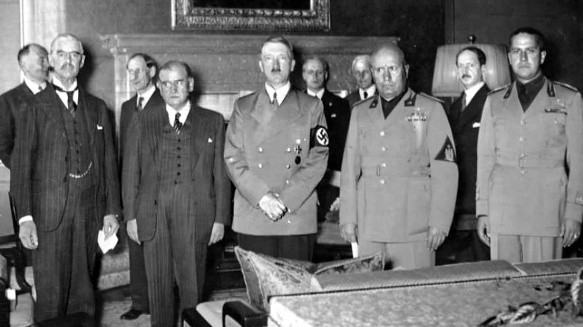 CÂȘTIGĂTORII Câștigă cu Historia și Editura Litera o carte deosebită: «1939 Numărătoarea inversă Europa înainte de al Doilea Război Mondial» jpeg