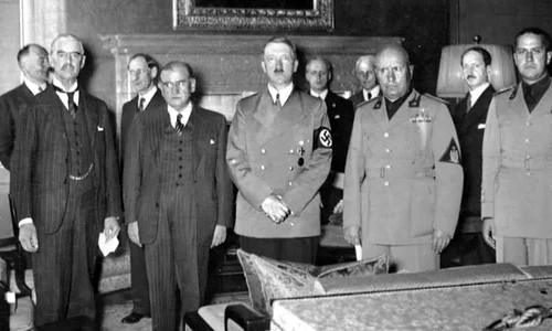 CÂȘTIGĂTORII Câștigă cu Historia și Editura Litera o carte deosebită: «1939  Numărătoarea inversă  Europa înainte de al Doilea Război Mondial» jpeg