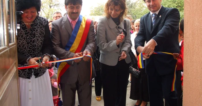 Arad: Preşcolarii din Pecica au o nouă grădiniţă