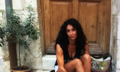 Mihaela Radulescu replica jpeg