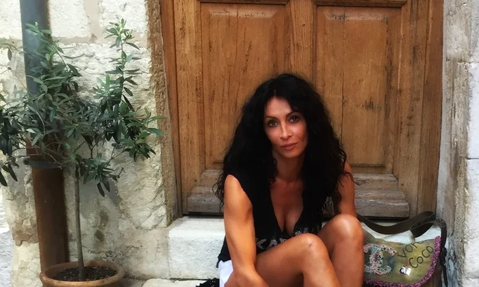 Mihaela Radulescu replica jpeg