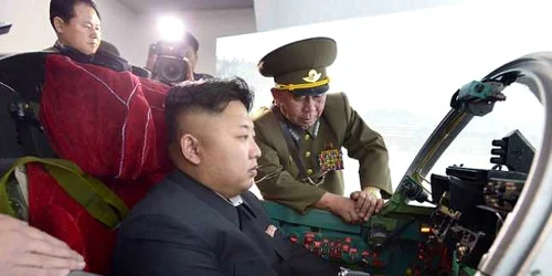 Echipamentul armatei nord-coreene testat de însuşi liderul Kim Jong-un FOTO AFP