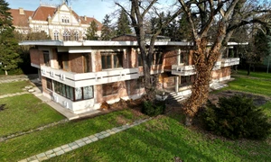 vila Internaţional 02 foto FB  Alfred Simonis jpg