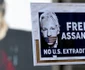 Protestatarii cu pancarte cerând eliberarea lui Julian Assange s-a adunat în Piaţa Martin din Sydney Australia. FOTO EPA-EFE