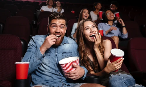 cuplu film shutterstock 695805913 jpg