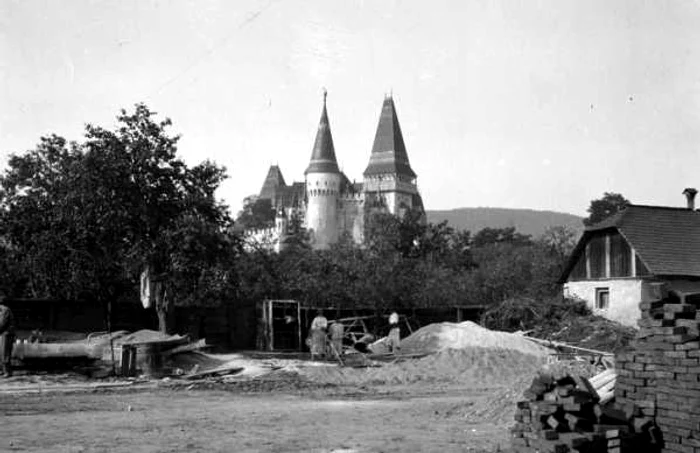 castelul corvinilor muzeul de etnografie budapesta