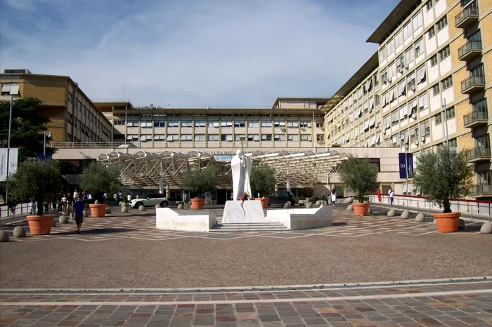 Corpul mumificat al pacientului român a fost descoperit în sistemul de ventilație al spitalului Policlinico Gemelli din Romafoto: Wikimedia/Sergio D’Afflitto