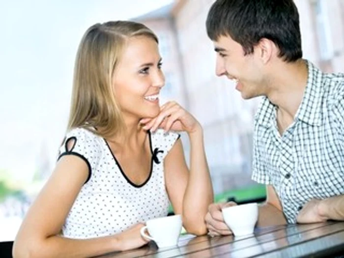 
    Bărbaţii care doresc să contruiască o relaţie serioasă puternică sunt atraşi de femeile inteligentefoto: 123RF  