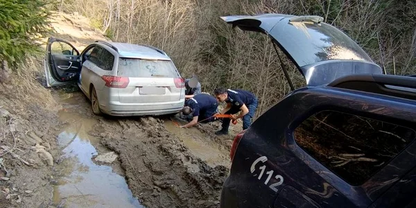 cercetatori rataciti Foto jandarmeria buzau jpg