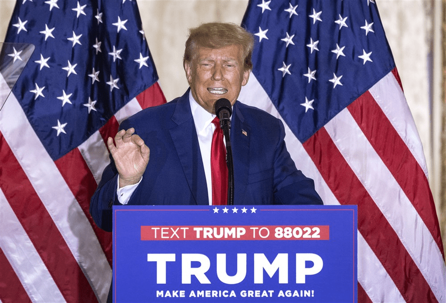 Trump cere în instanță să primească 500 de milioane de dolari de la fostul său avocat Cohen