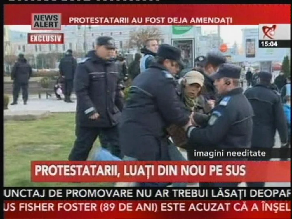 Oamenii care manifestau pașnic au fost luați pe sus de jandarmi