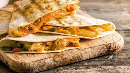 quesadillas cu pui si branza jpg