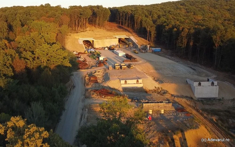 Cum sunt construite marile tuneluri de autostradă din România. Metode sofisticate alese pentru construcțiile cu lungimi record