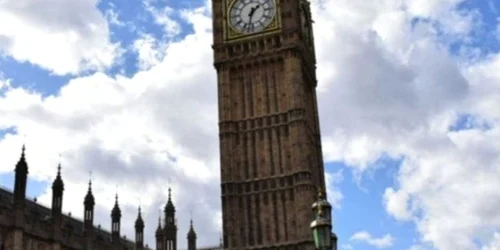 Andreea Cristea - ultima poză pe Westminsfer Bridge la Londra înainte de atacul care a aruncat-o în Tamisa Sursa BBC