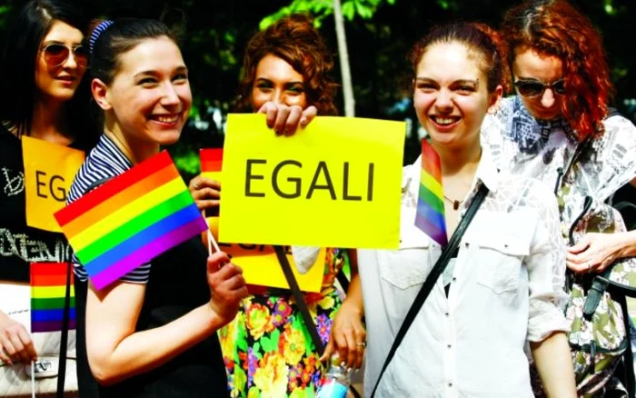 Românii sunt din ce în ce mai deschişi către comunitatea LBTQ. FOTO: Adevărul