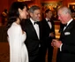 Amal Clooney şi George, discutând cu prinţul Charles  jpeg