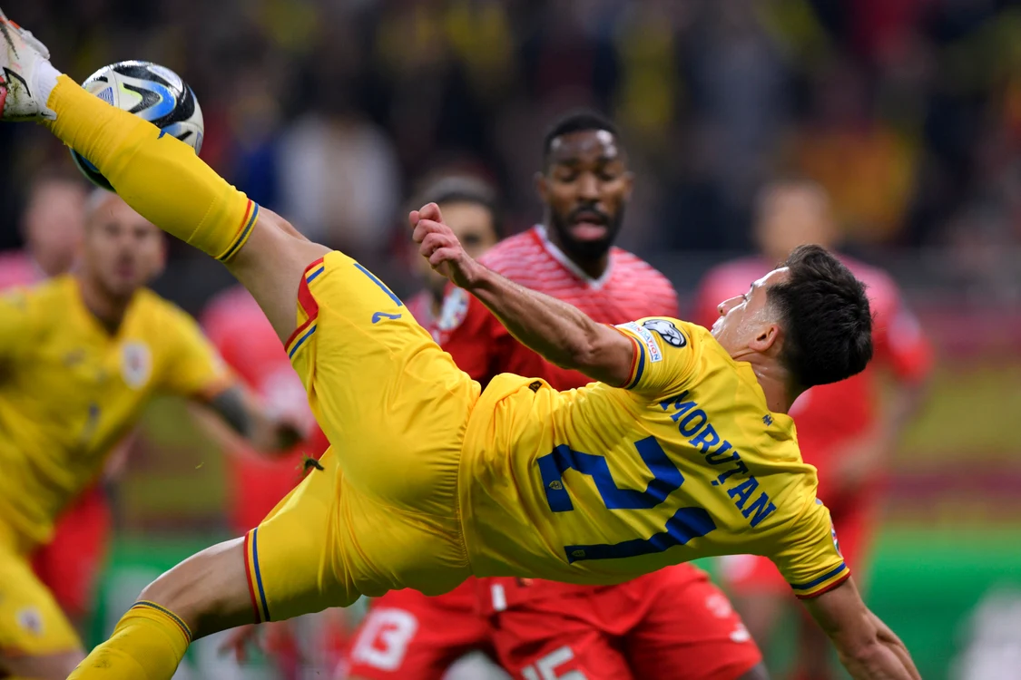 Moruțan, execuție acrobatică. FOTO: Mediafax