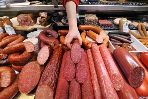 Carnea procesată creşte riscul de a face atac de cord
