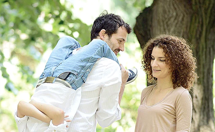 Andrei are o familie de nota zece: veselă, frumoasă și talentată